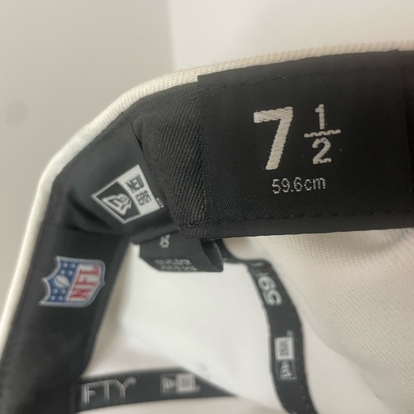 New Era alt logo Tampa Bay Buccaneers low profile 59Fifty fitted cap, size 7 1/2 - Picture 5 of 5